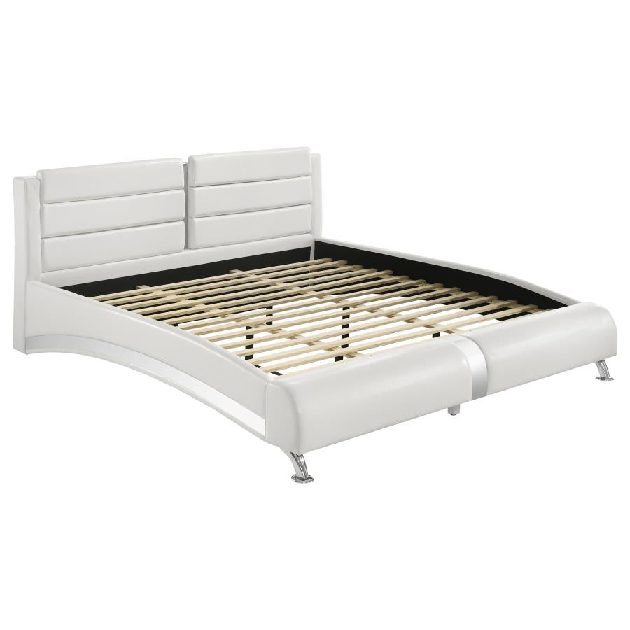 Jeremaine 4-piece California King Bedroom Set White - 300345KW-S4L