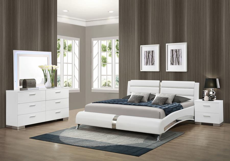 Jeremaine 4-piece Queen Bedroom Set White - 300345Q-S4L