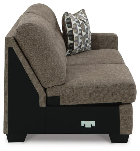 Mahoney Right-Arm Facing Sofa - 3100567