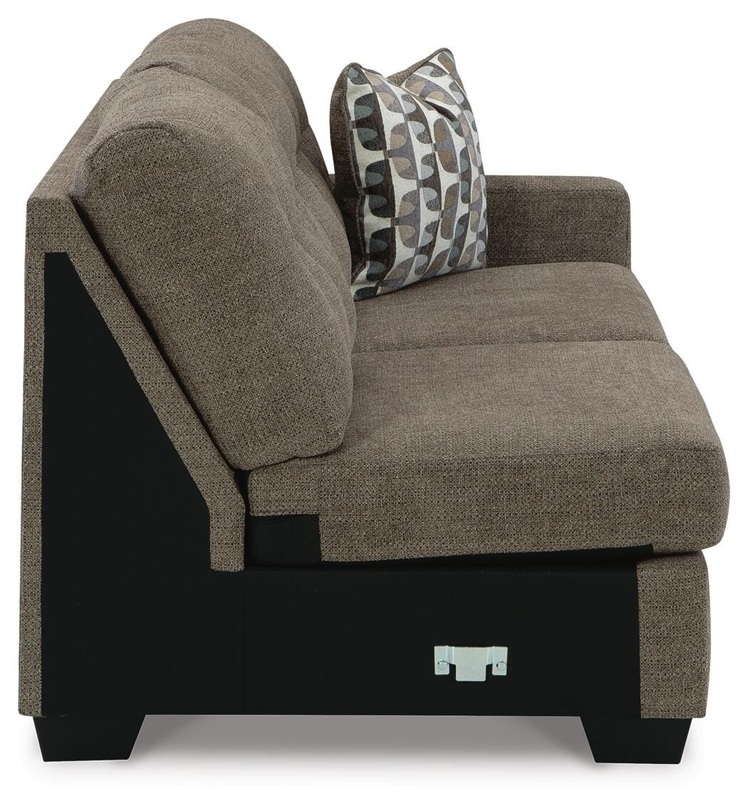 Mahoney Right-Arm Facing Sofa - 3100567