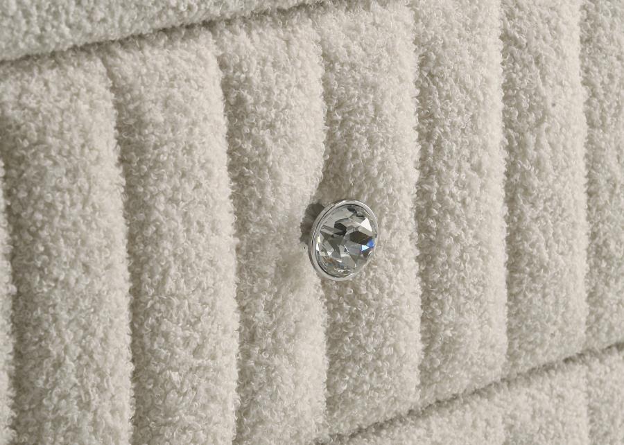 Sonya 5-drawer Upholstered Bedroom Chest of Drawers Ivory - 360115