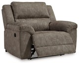 Laresview Oversized Recliner - 3720352