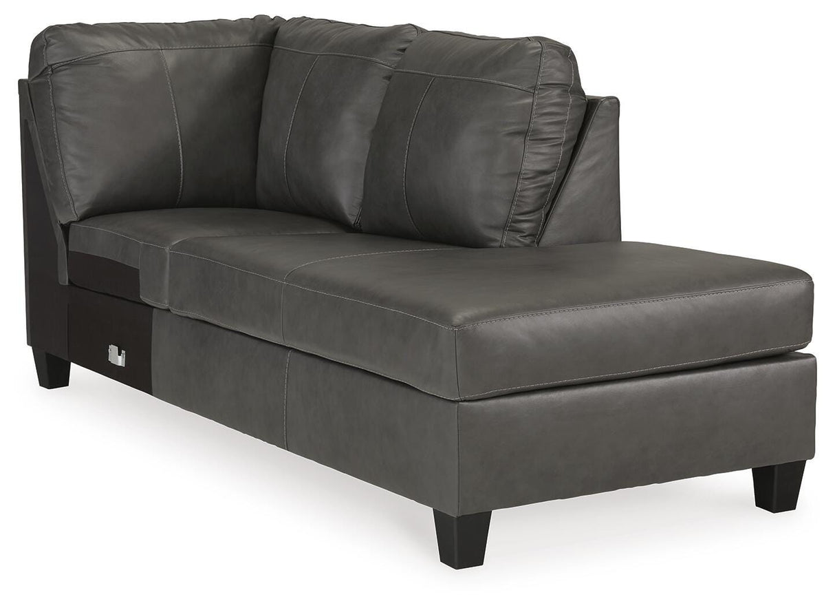 Valderno Right-Arm Facing Corner Chaise - 4780417