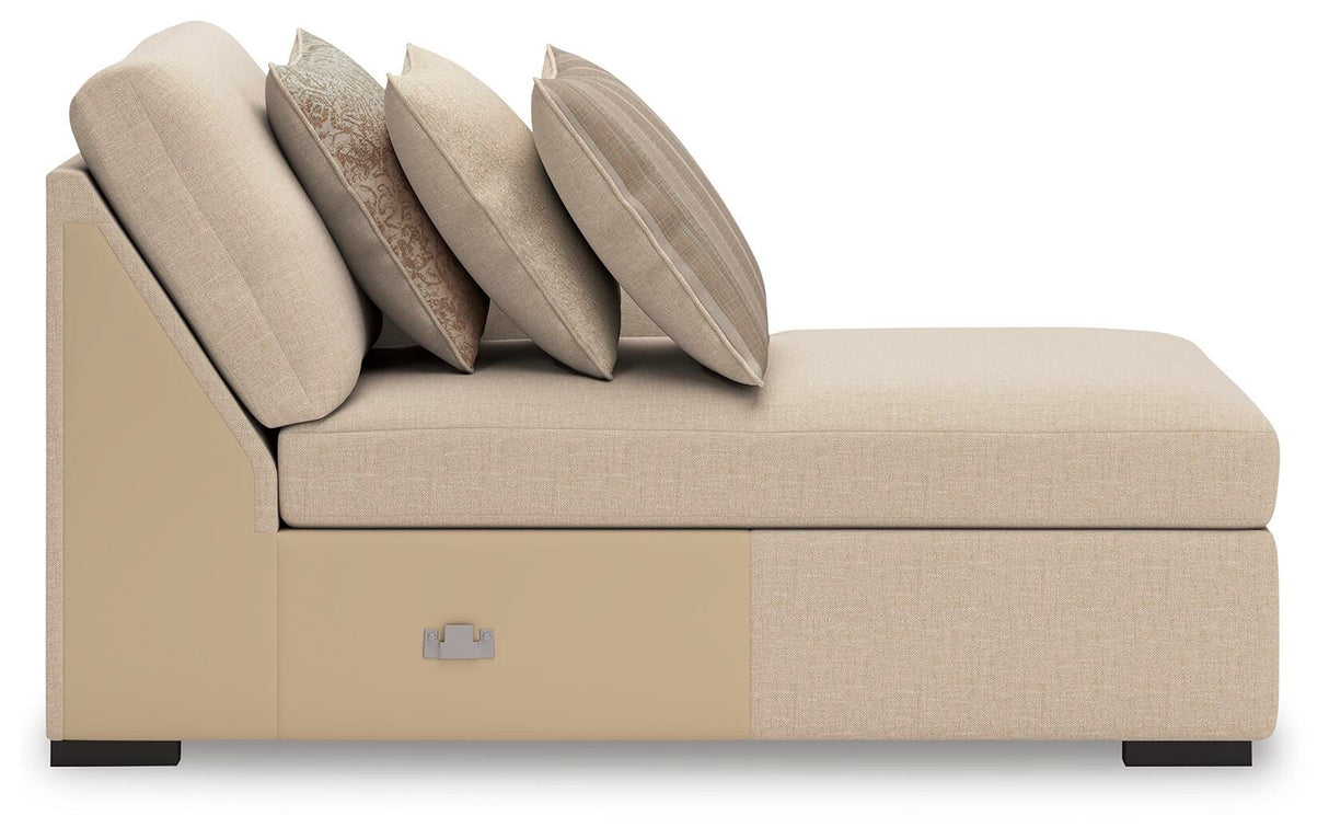 LadyMae Right-Arm Facing Corner Chaise - 5940417