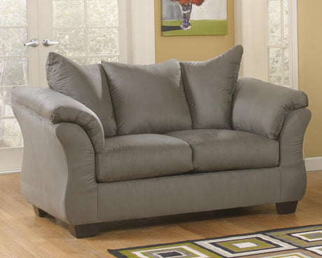 Darcy Loveseat - 7500535