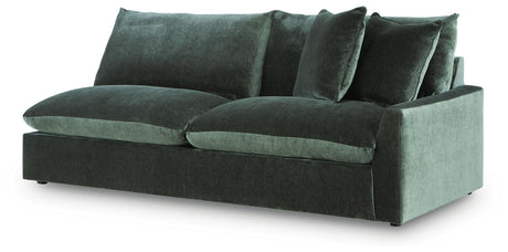 Carriage View Right-Arm Facing Sofa - 7800167