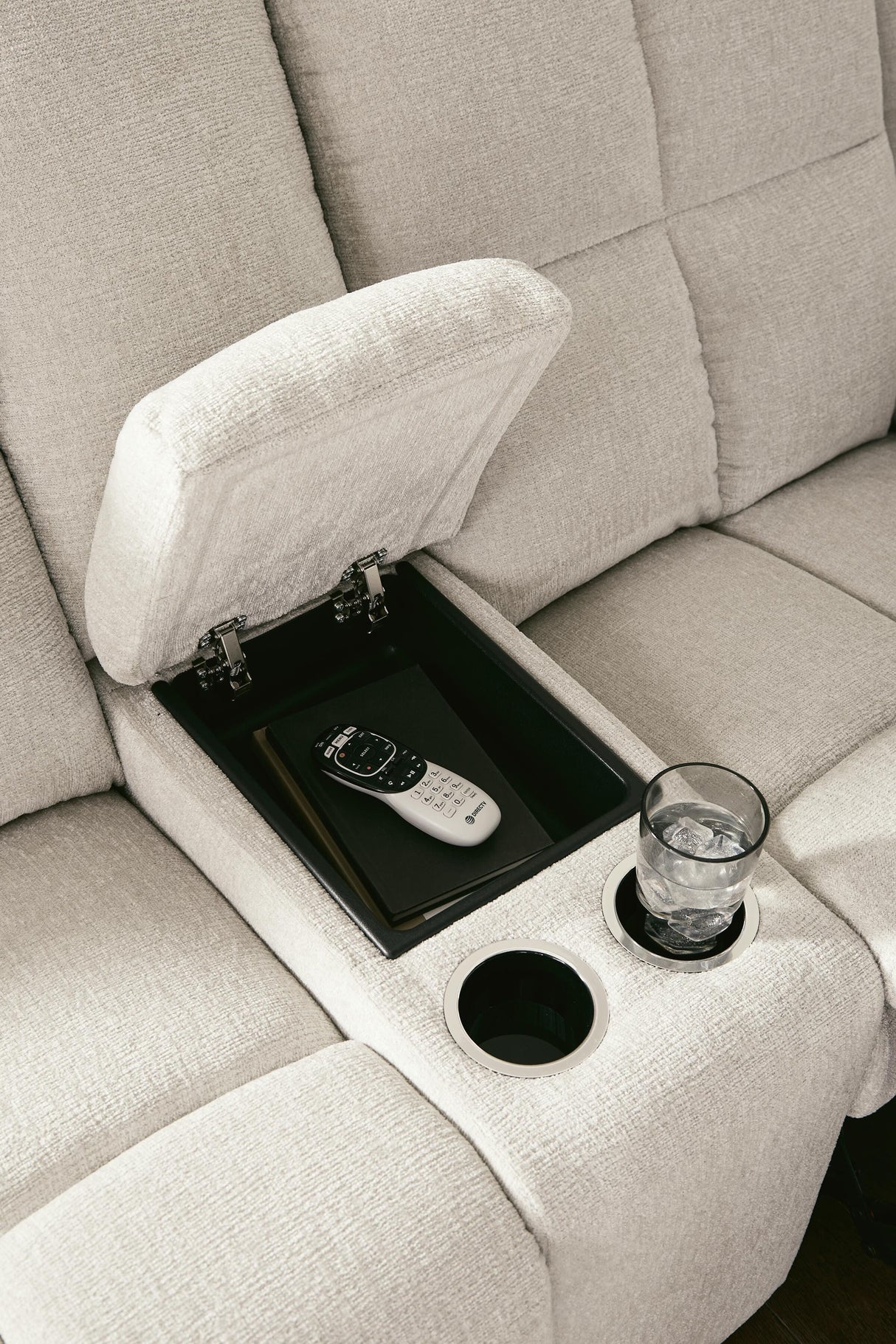 Orlen Reclining Loveseat with Console - 8160294