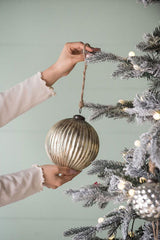 Christmas Ball Ornaments, Glass Decorative Hanging Ball Christmas Tree Ornaments For Holiday Party Decorations (Set of 4) - Silver
