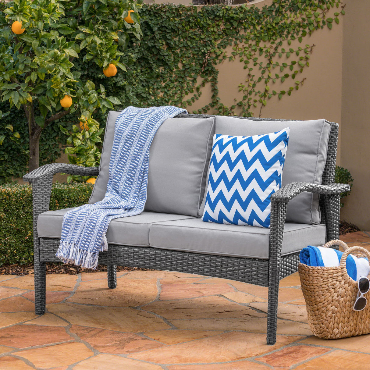 Honolulu - Loveseat - Gray / Silver
