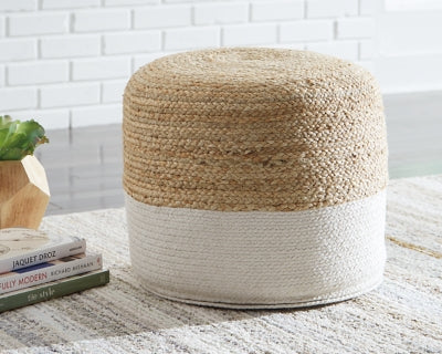 Sweed Valley Pouf - A1000420