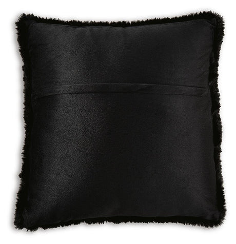 Gariland Pillow (Set of 4) - A1000867
