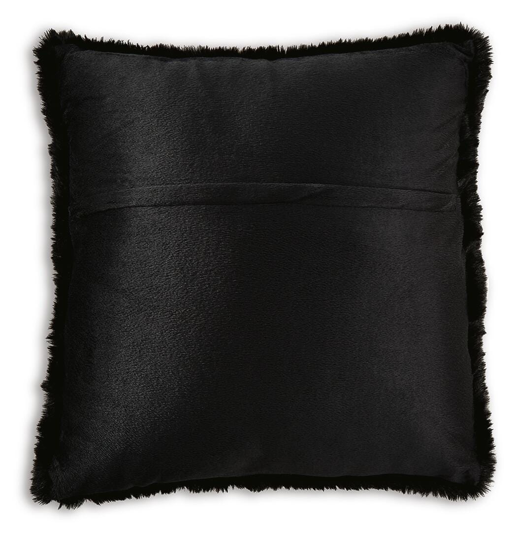 Gariland Pillow (Set of 4) - A1000867