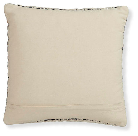 Nealington Pillow - A1000929P