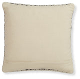 Nealington Pillow - A1000929P