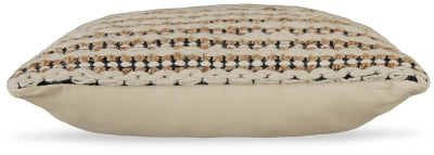 Nealington Pillow - A1000929P