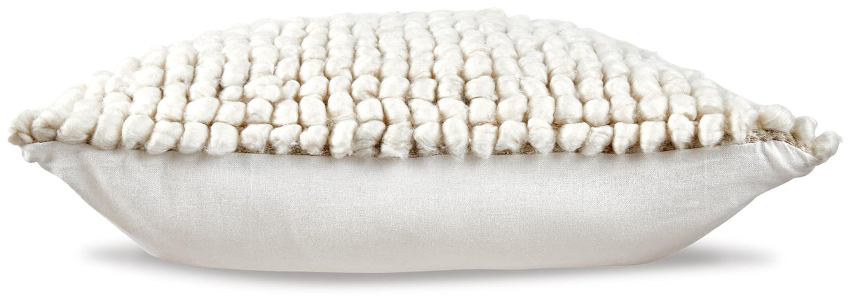 Aavie Pillow - A1000956P