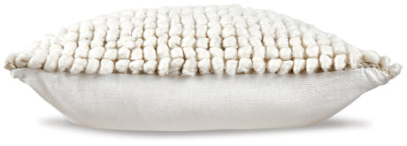Aavie Pillow - A1000956P