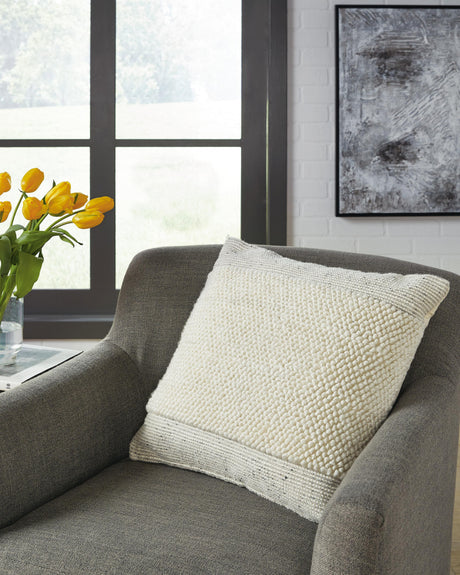 Rowcher Pillow - A1001004P