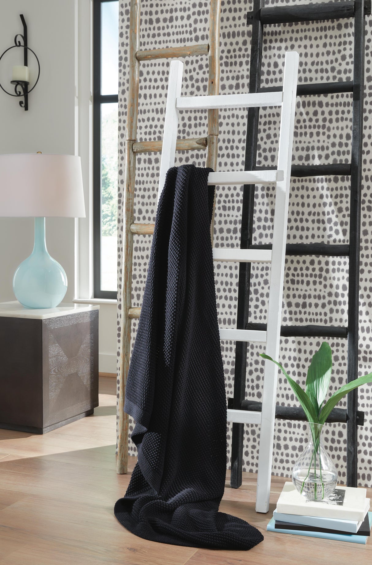Gayelery Throw - A1001086T