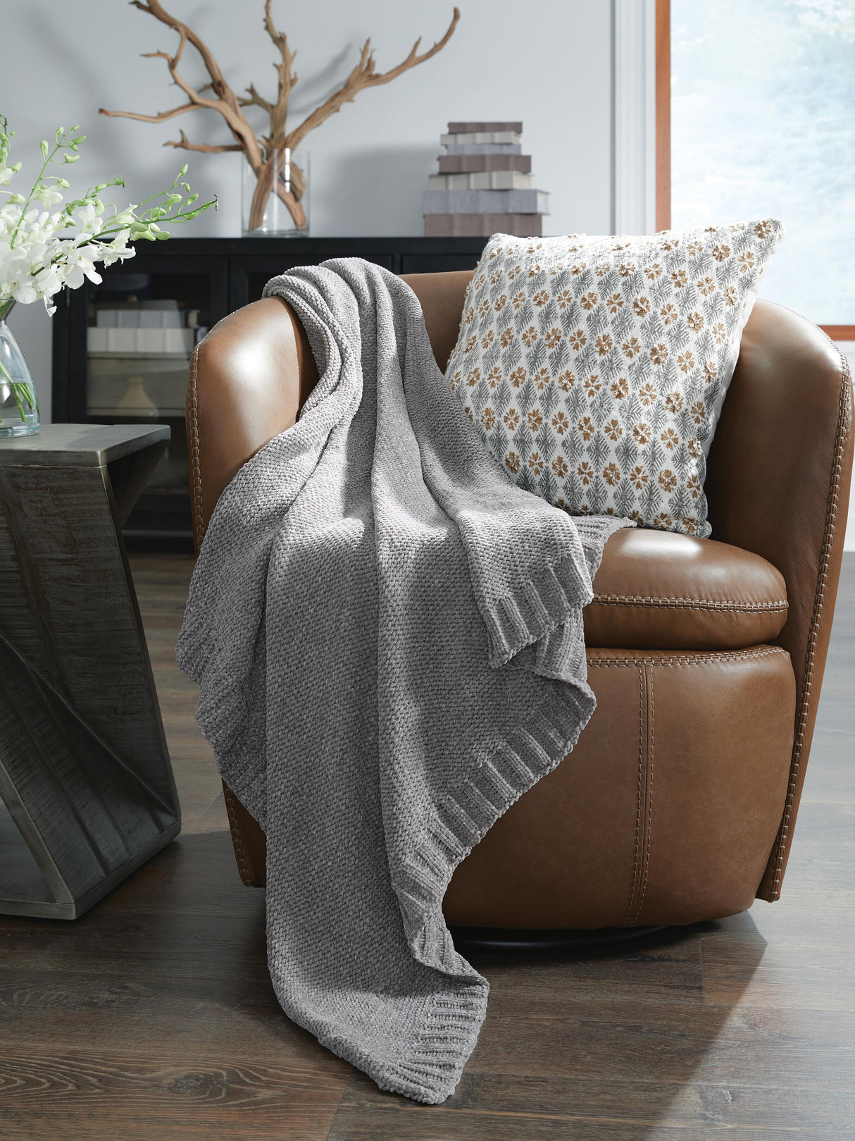 Anawood Throw (Set of 3) - A1001097
