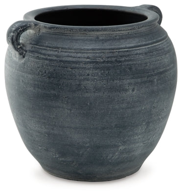 Meadie Vase - A2000628