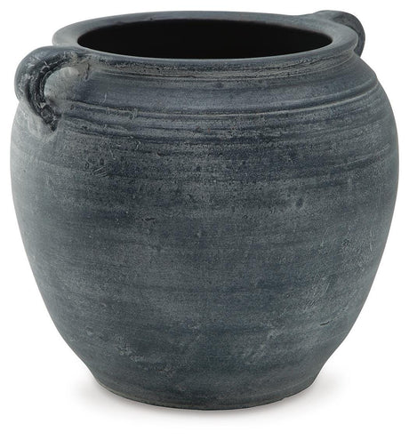 Meadie Vase - A2000628