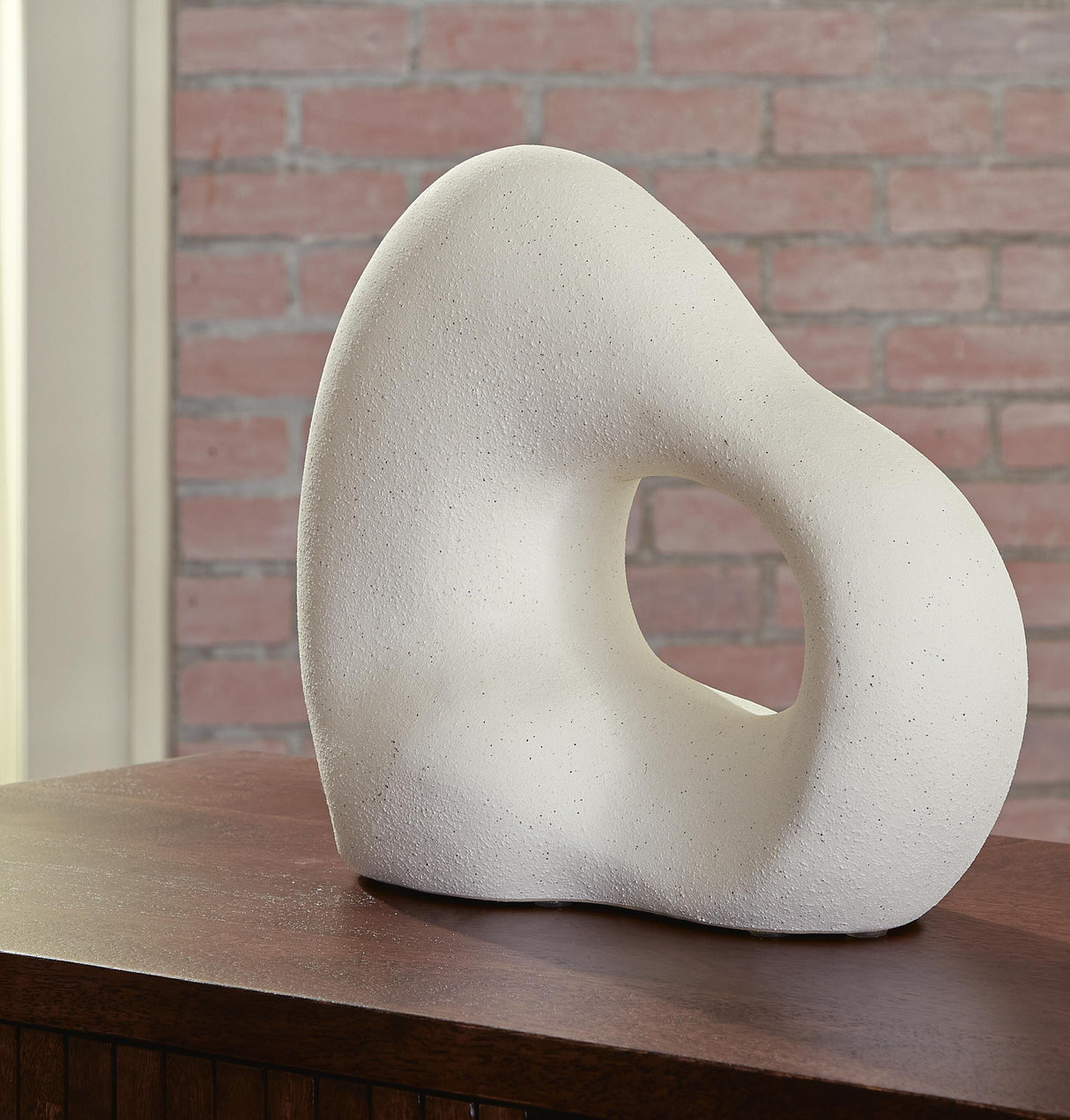 Arthrow Sculpture - A2000649