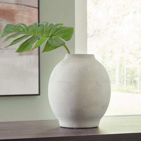 Clayson Vase - A2000654