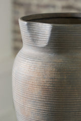 Brickmen Vase - A2000658