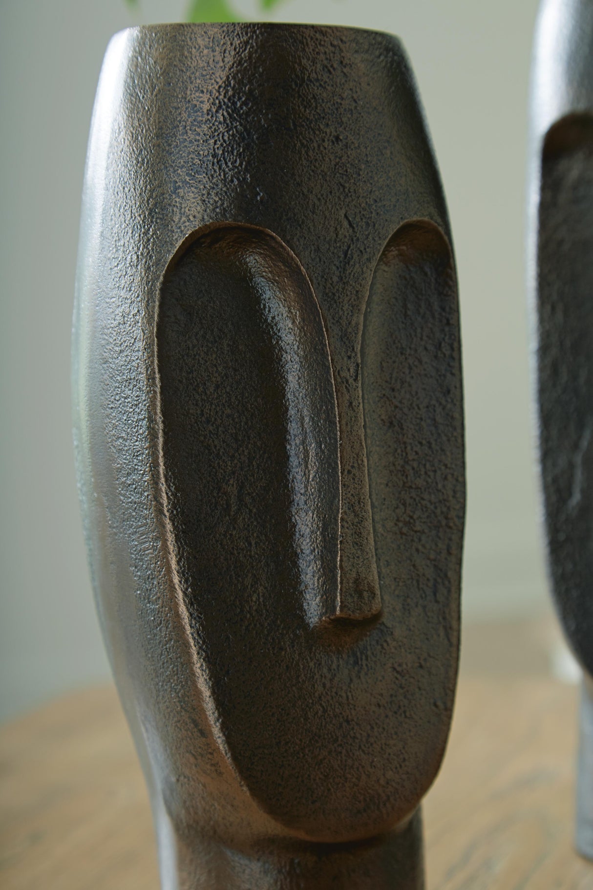 Elanman Vase - A2000692