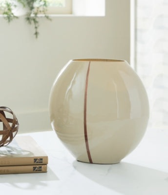Sheabourne Vase - A2000701