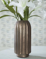 Briarcott Vase - A2000704
