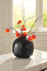 Ryanford Vase - A2000717