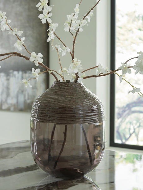 Harpwick Vase - A2000727