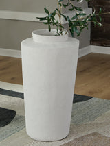 Flurinworth Vase - A2000768