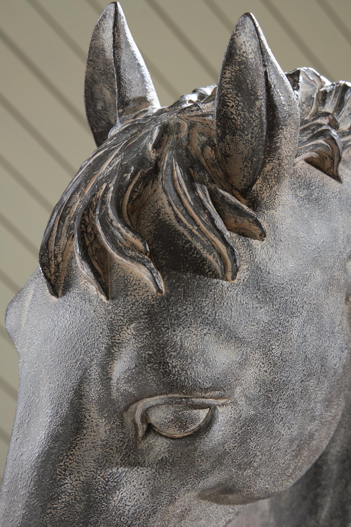 Carnlow Sculpture - A2000772
