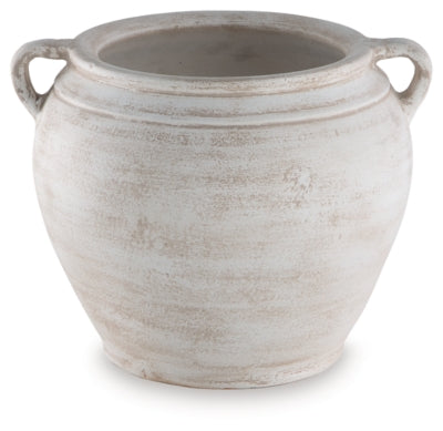 Meadie Vase - A2000787