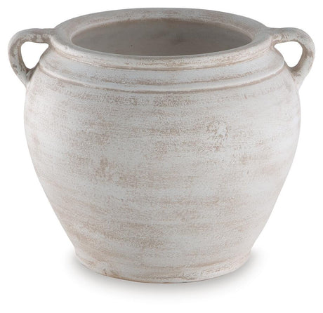 Meadie Vase - A2000787