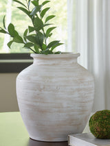 Meadie Vase - A2000788
