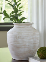 Meadie Vase - A2000788