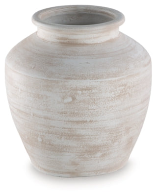 Meadie Vase - A2000788