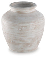 Meadie Vase - A2000788