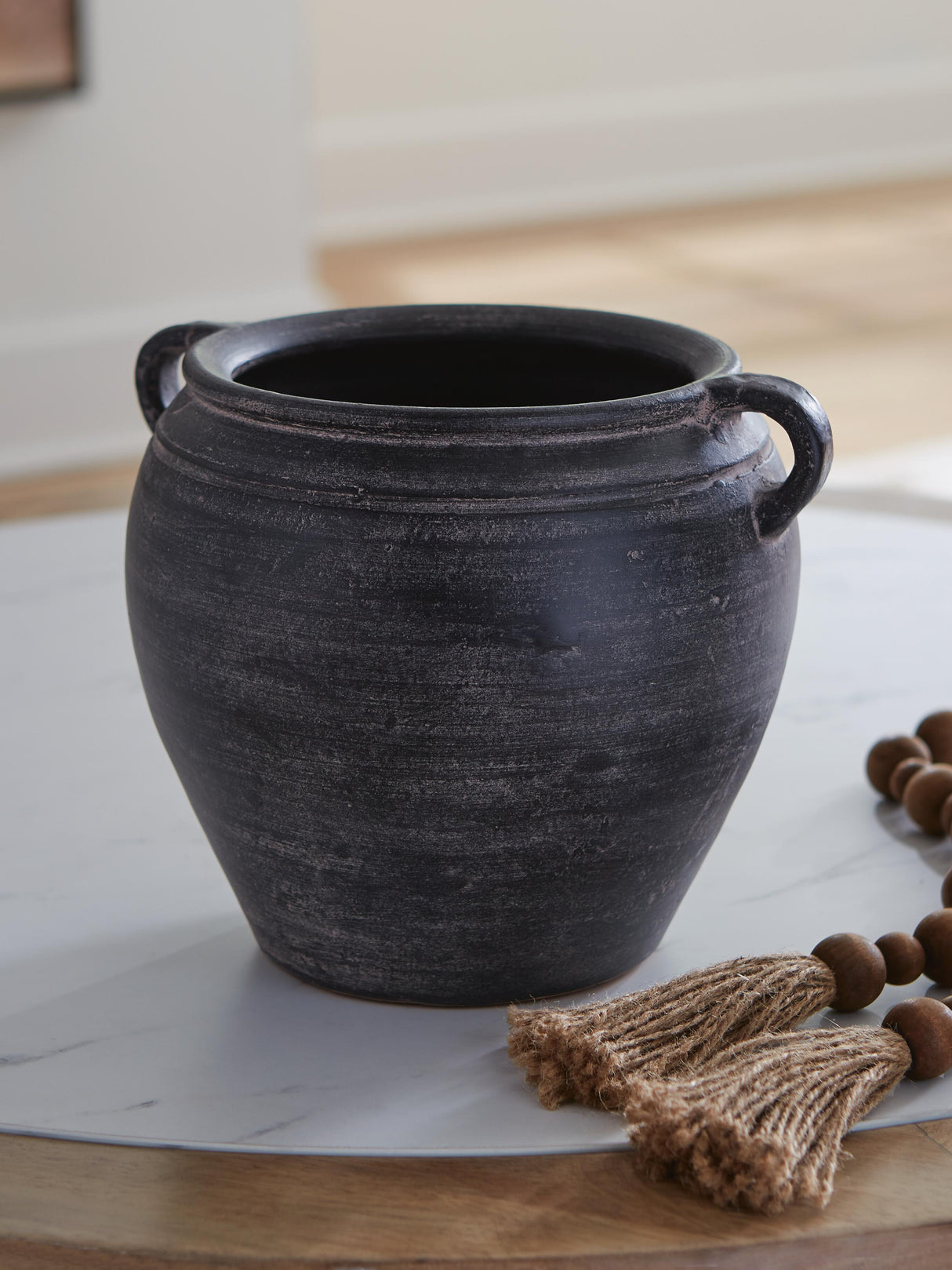 Meadie Vase - A2000790