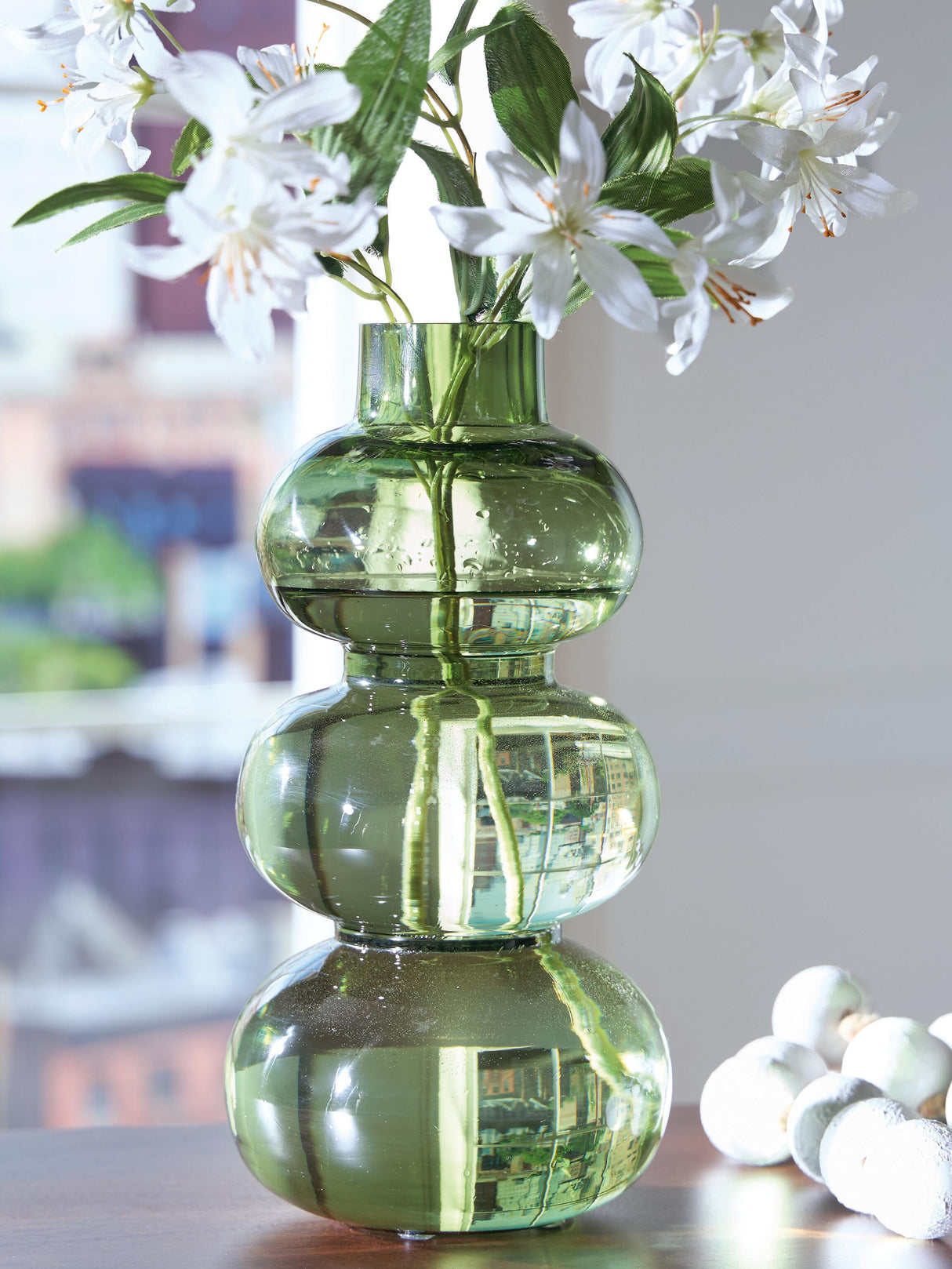 Renethorne Vase - A2000802