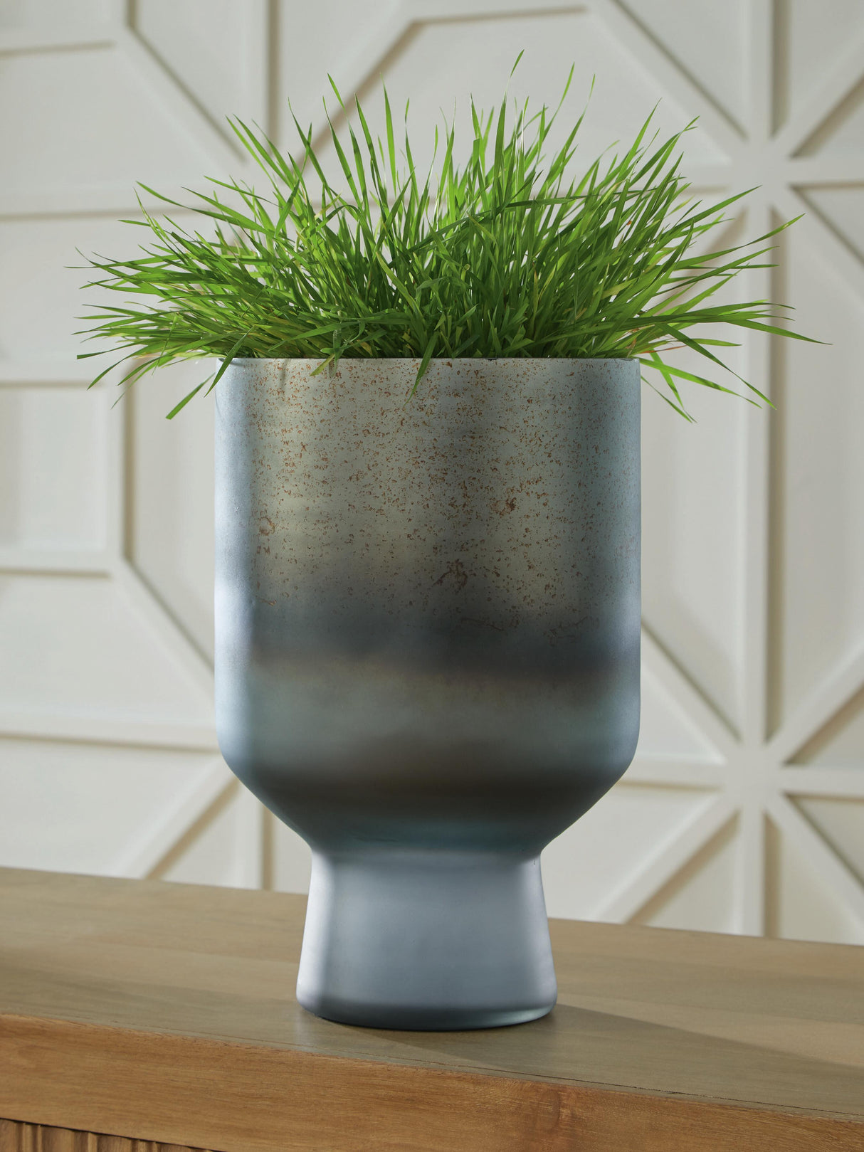 Pennmore Vase - A2000813