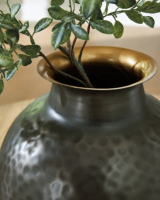 Woody Vase - A2000844