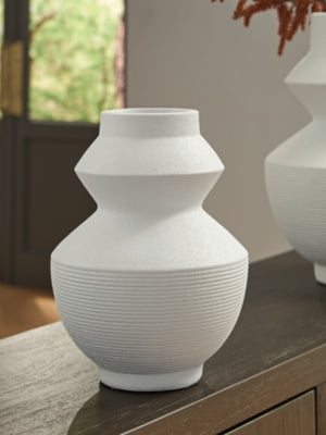 Naveen Vase - A2000870