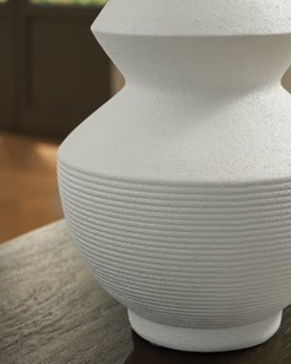 Naveen Vase - A2000870