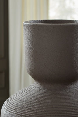 Dalsen Vase - A2000873