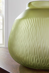 Scottyard Vase - A2900007